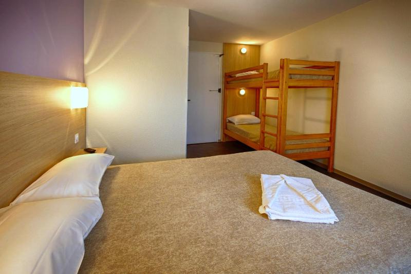 Classic Quadruple Room image 4