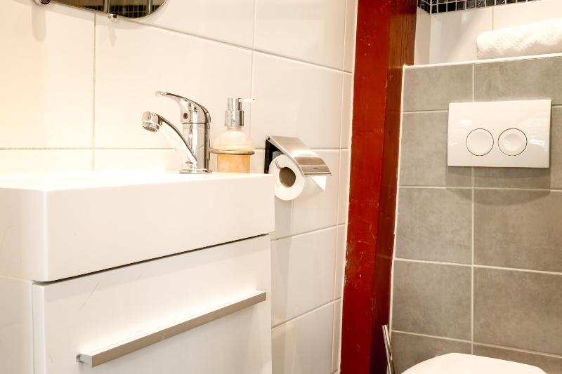 Deluxe Double Room image 4