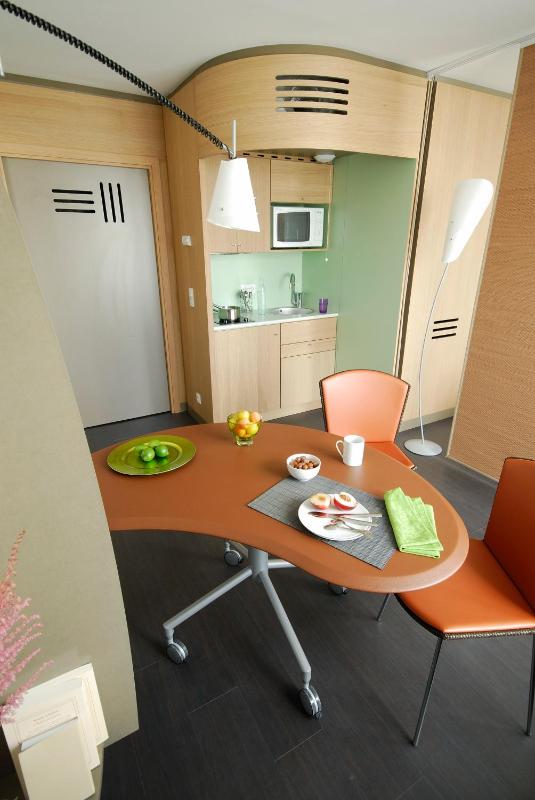 One-Bedroom Apartment (4 Adults) image 3