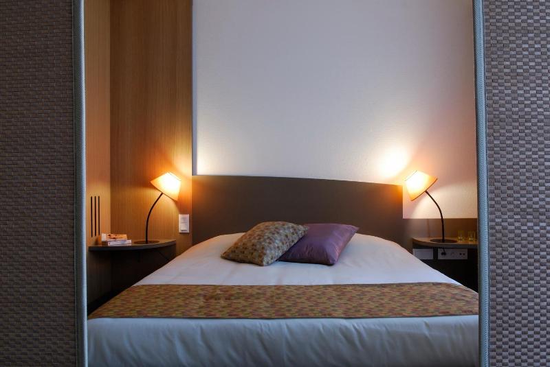 One-Bedroom Apartment (4 Adults) image 3