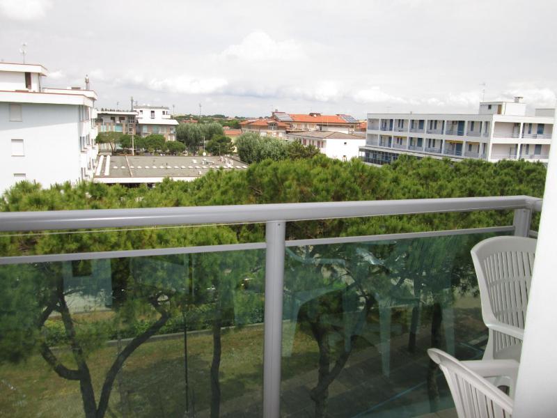 Standard Triple Studio with Balcony image 4