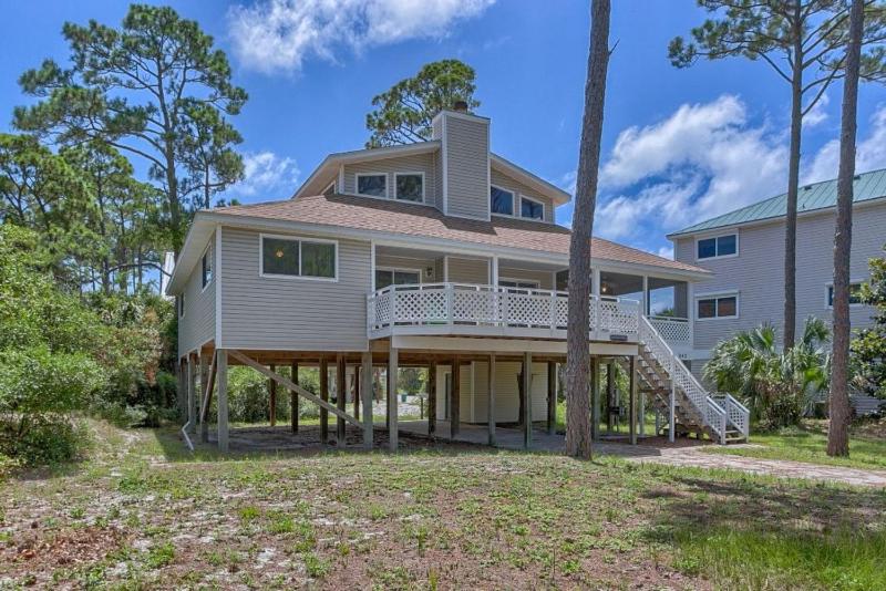 Three-Bedroom House image 1
