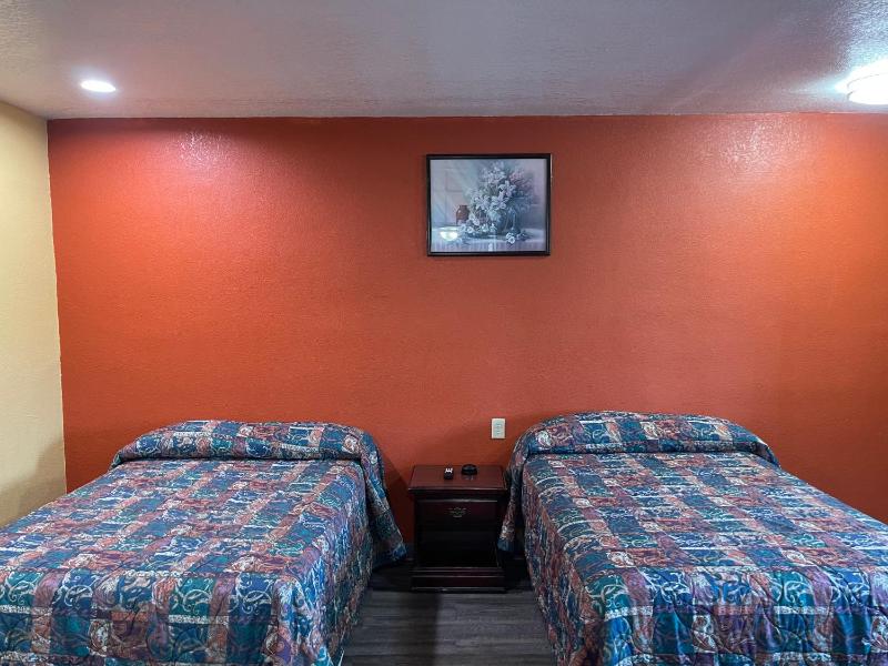 Deluxe Double Room image 3