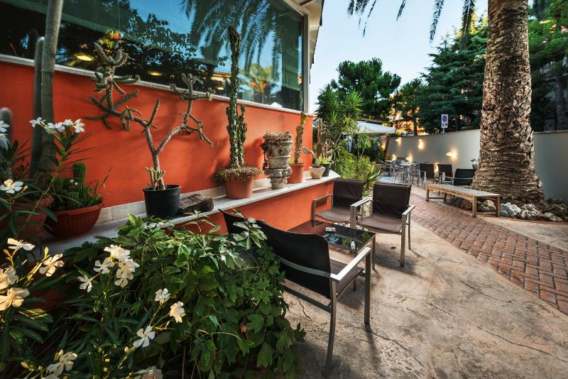 Hotel Fenix - image 25