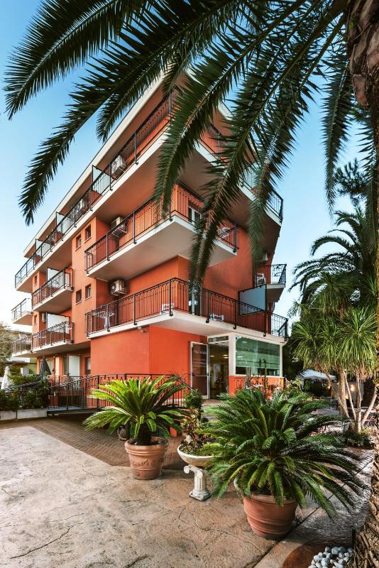 Hotel Fenix - image 3
