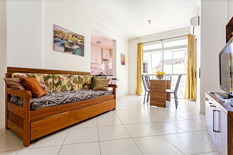 Apto 2 Suites Ideal Para famílias 30m do mar - image 1
