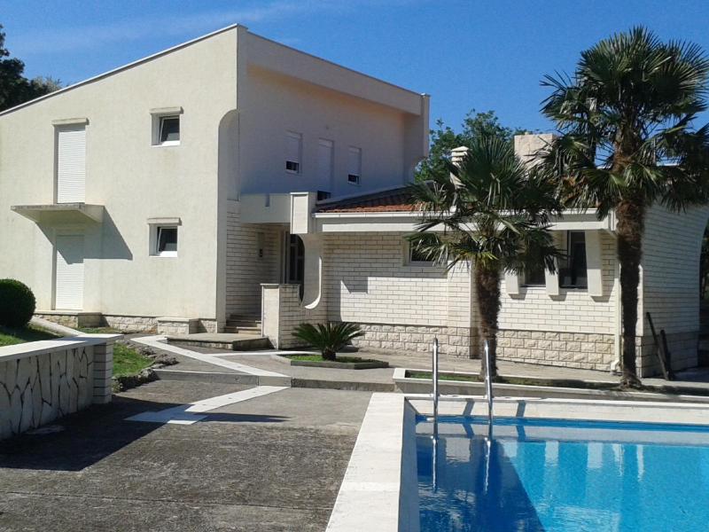 Borgo Del SilenzioApartment With Pool - image 1