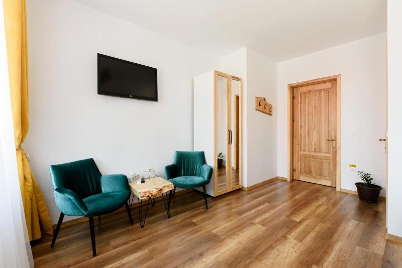 Double or Twin Room with Private Bathroom image 4