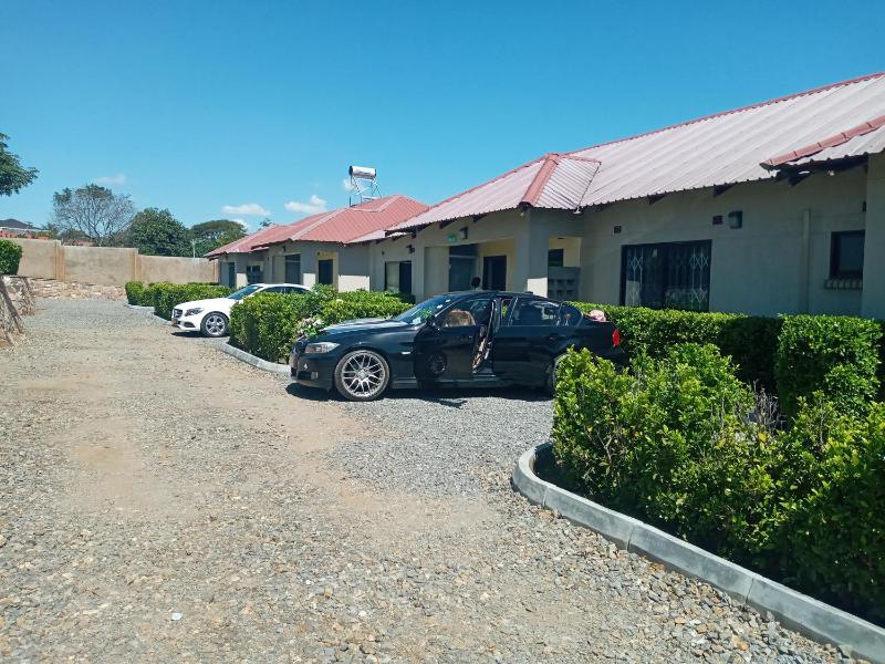 Douglas Lodge & Apartments - image 12