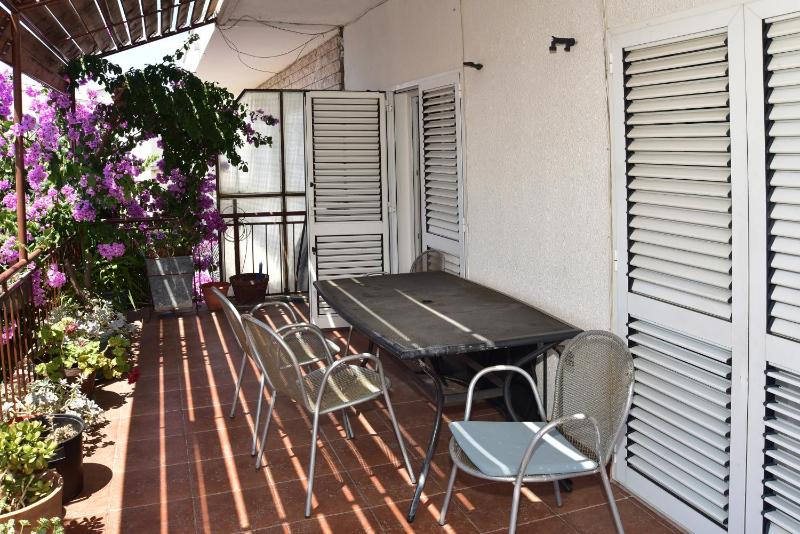 Three-Bedroom Apartment with Sea View image 2