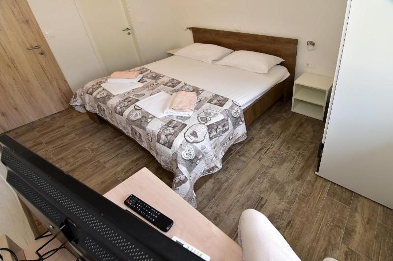 Apartments Dobrinic - image 3
