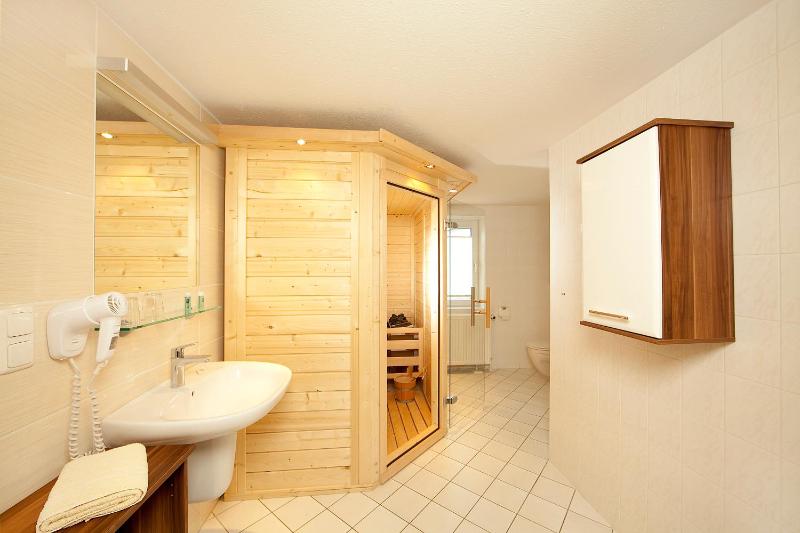 Superior Double Room image 4