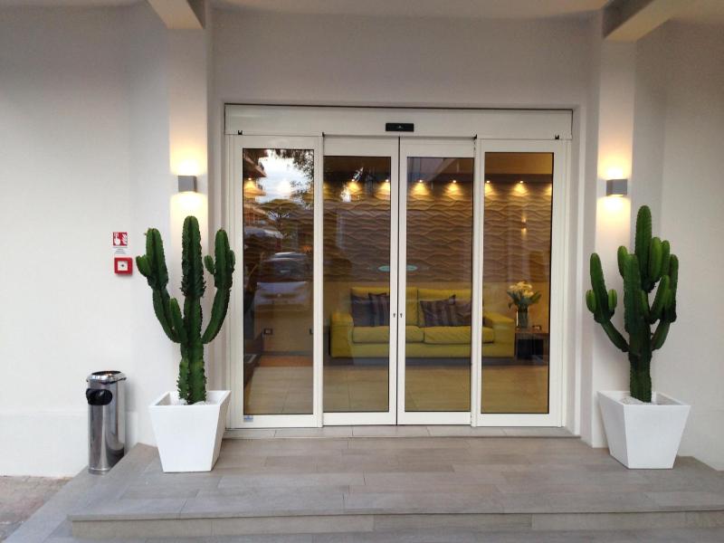 Hotel Helvetia - image 12
