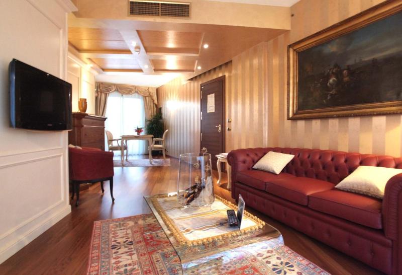 Suite with Terrace image 4