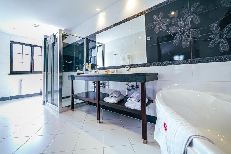 Apartment image 2