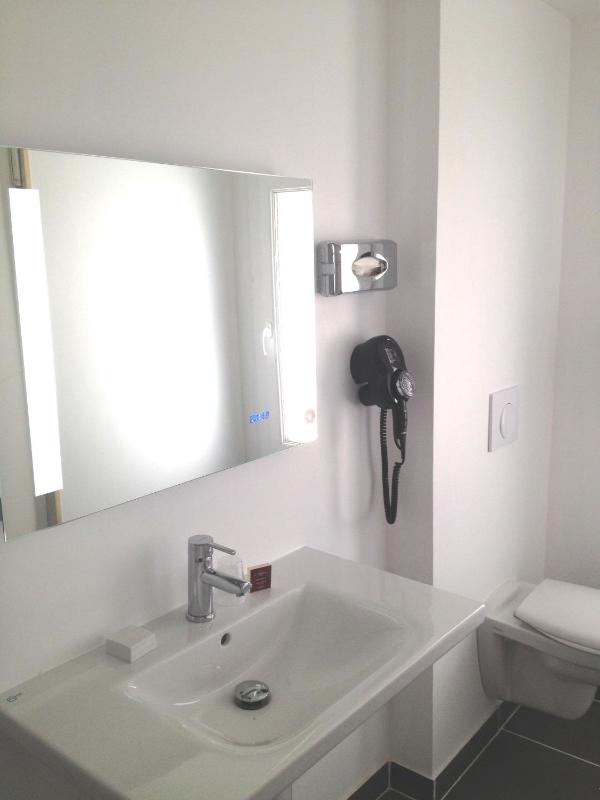 Grand Comfort Triple Room image 2