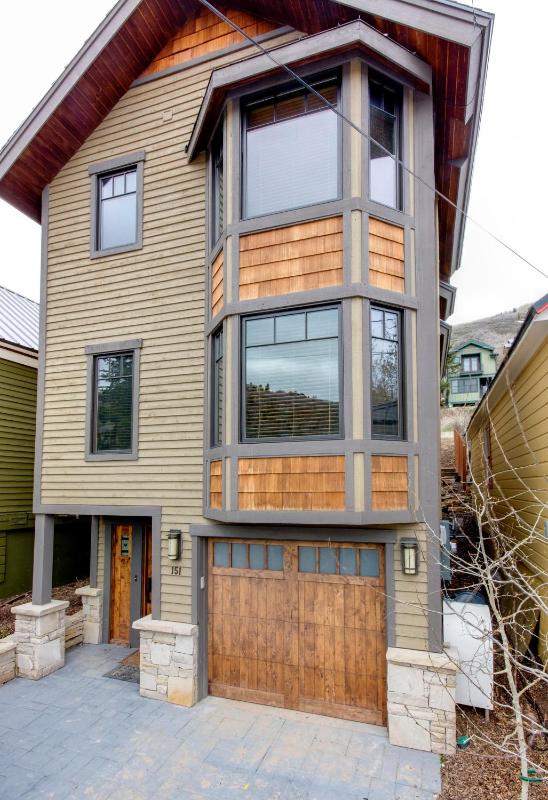 Four-Bedroom Holiday Home image 4