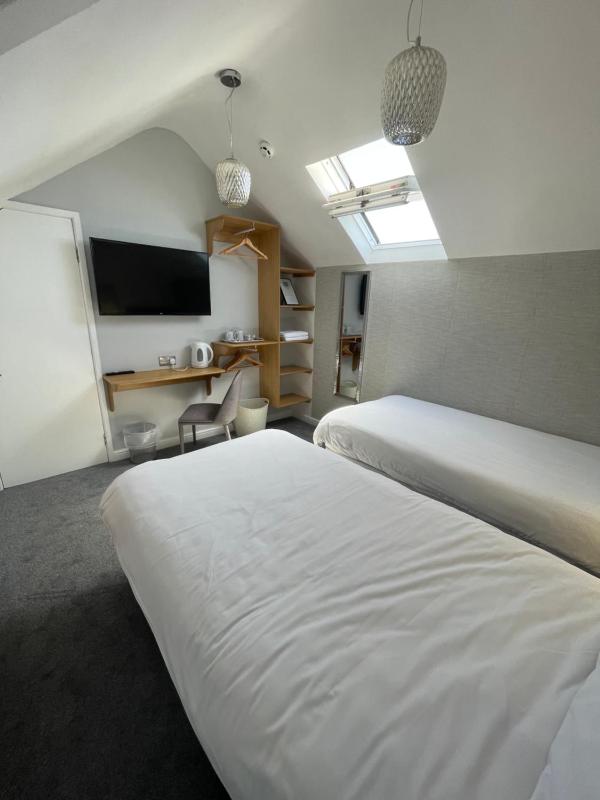 Rivendell Guest House - image 7