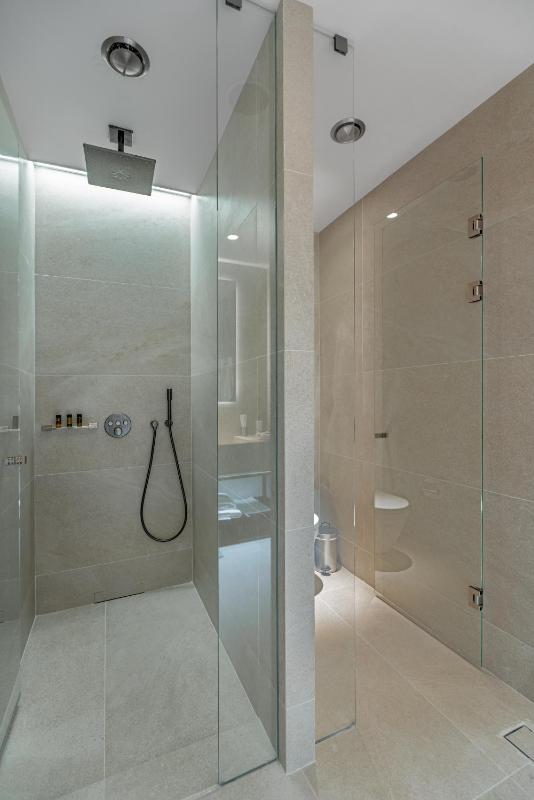 Junior Suite image 2