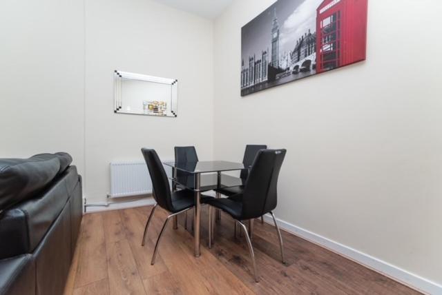 Superior Apartment image 3