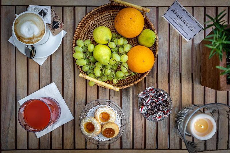 Small Double Room image 2