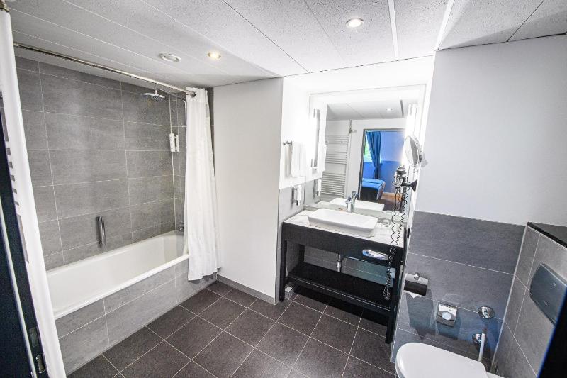 Executive Suite image 1