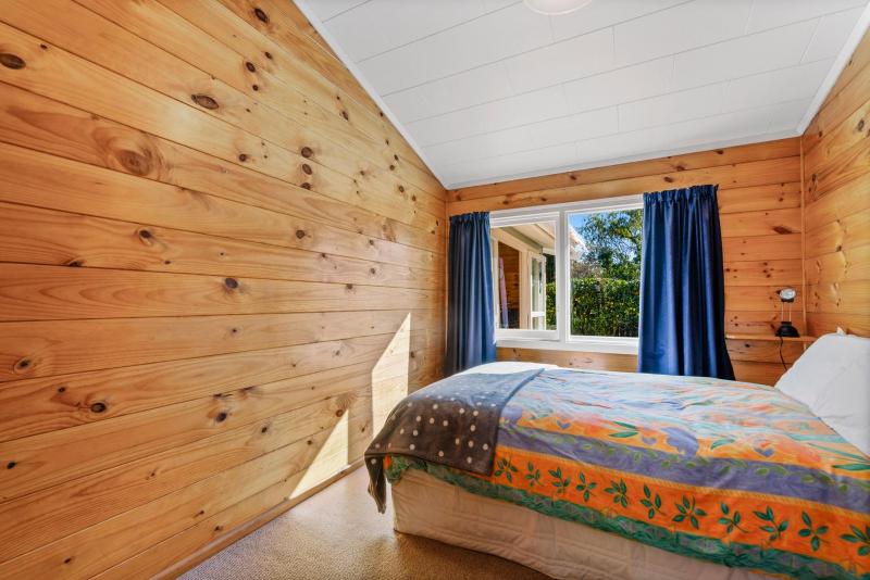 The Lake Escape - Taupo Holiday Home - image 9