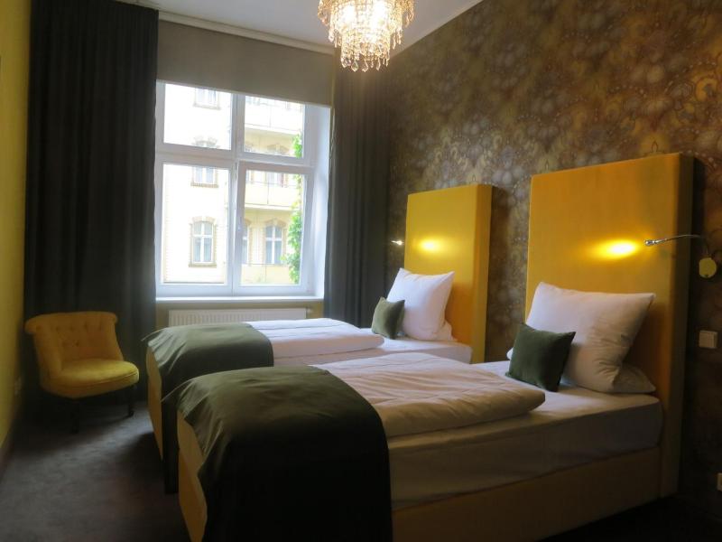Two-Bedroom Apartment (4 Adults) A image 3