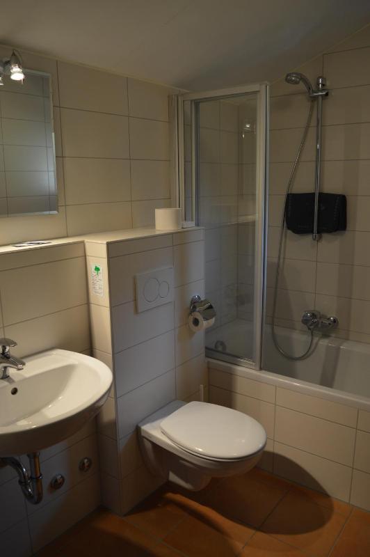 Double Room image 3
