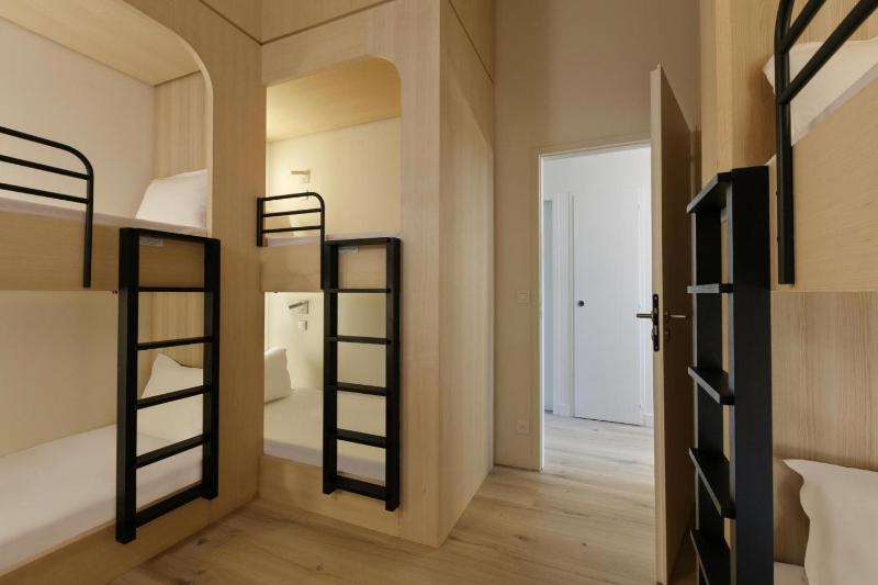Three-Bedroom Apartment with Terrace image 2