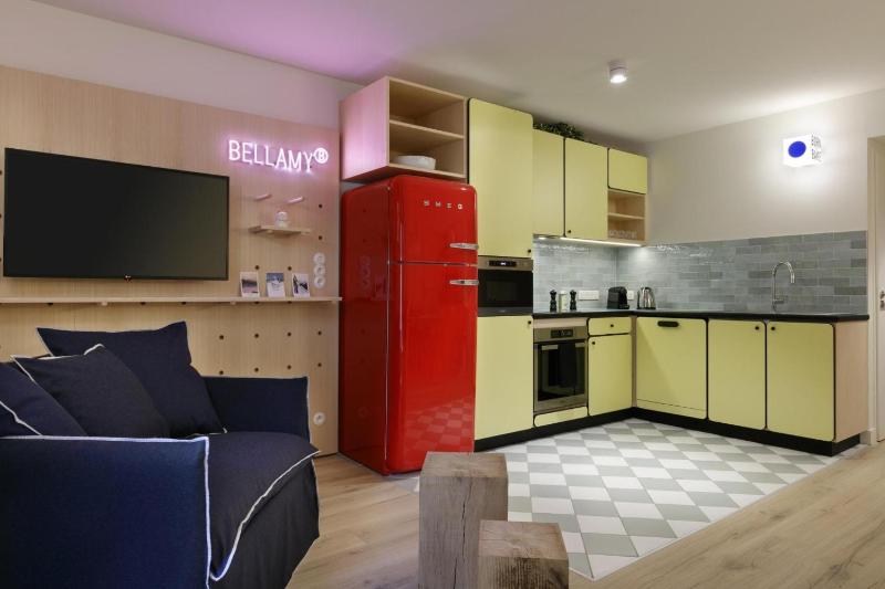One-Bedroom Apartment image 1