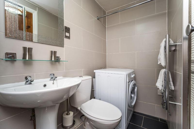 Tithe Cottage - image 21