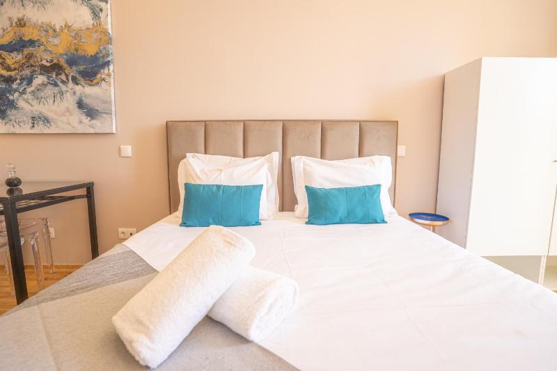 Studio Apartment image 4