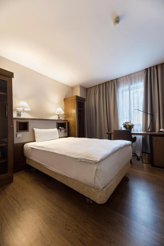 Standard Single Room image 1