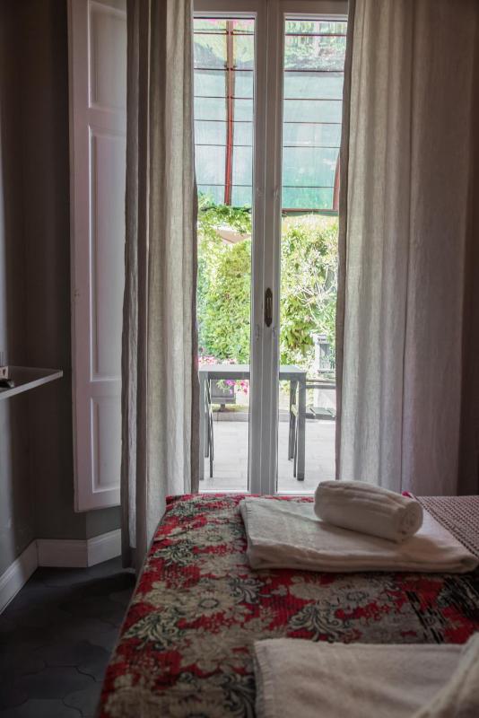 Double Room with Patio image 2