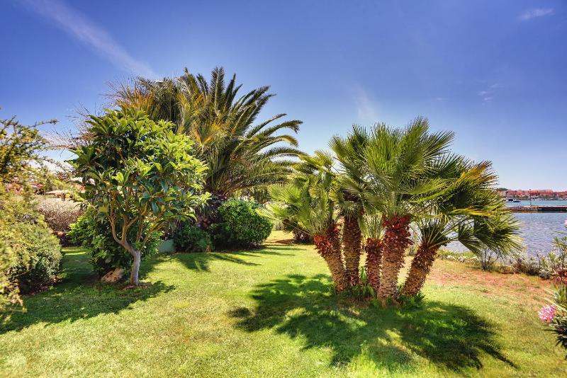 Studio with Sea View image 2