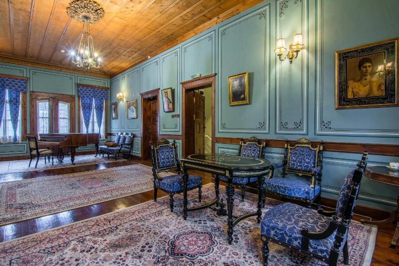 Old Legends Hotel - image 12