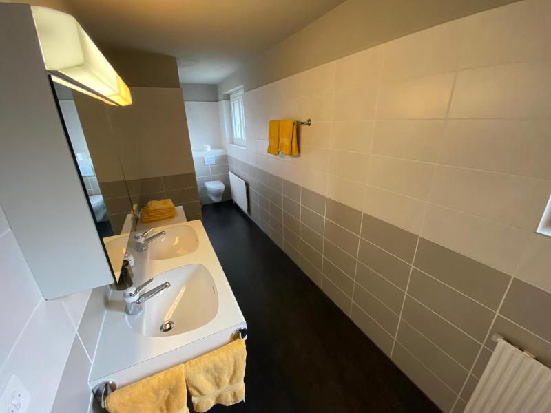 Standard Quadruple Room image 4