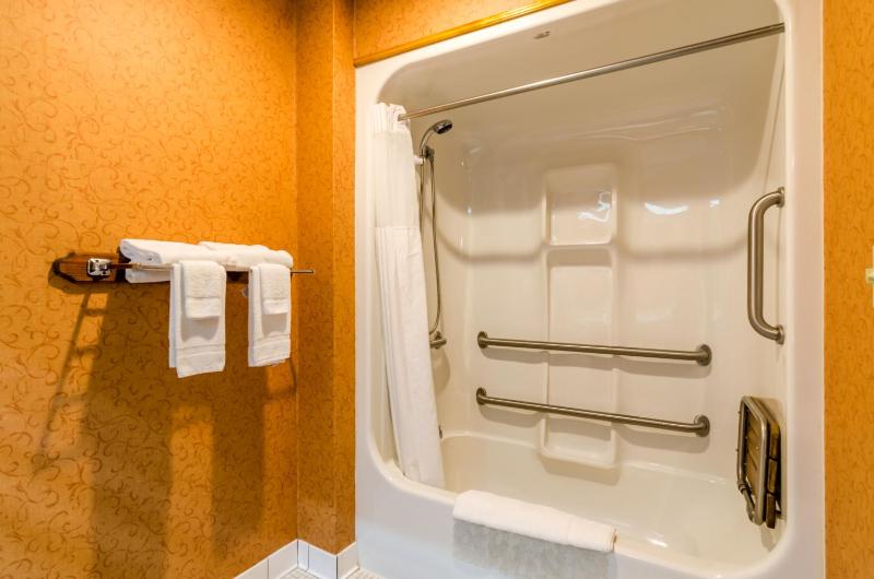 King Room - Disability Access/Non-Smoking image 4