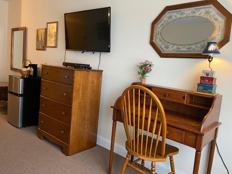Standard Double Room image 2