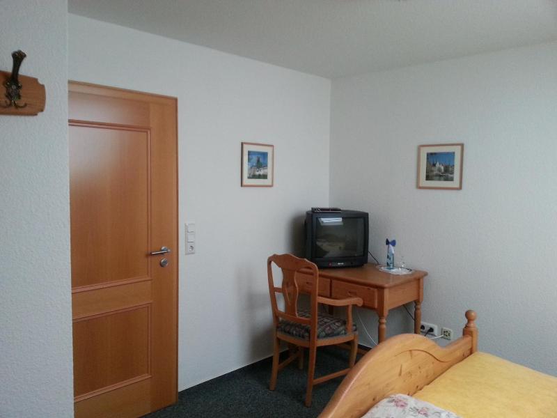 Double or Twin Room image 3