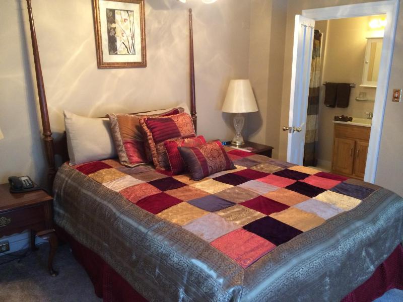 Standard Queen Room image 2