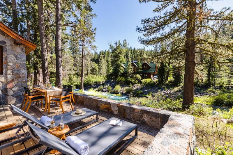 Eight-Bedroom Holiday Home image 3