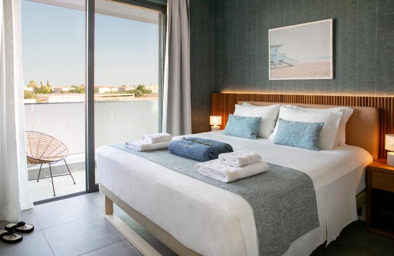 Chris Le Mare Gold Luxury Villa - image 13