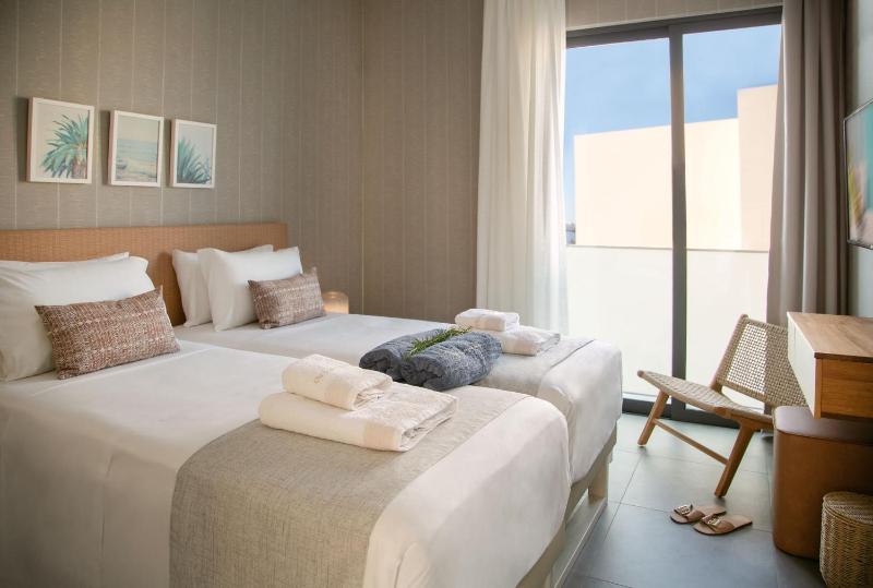 Chris Le Mare Gold Luxury Villa - image 9