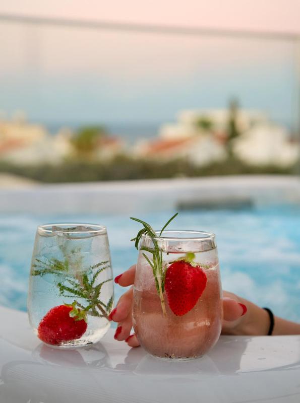 Chris Le Mare Gold Luxury Villa - image 11