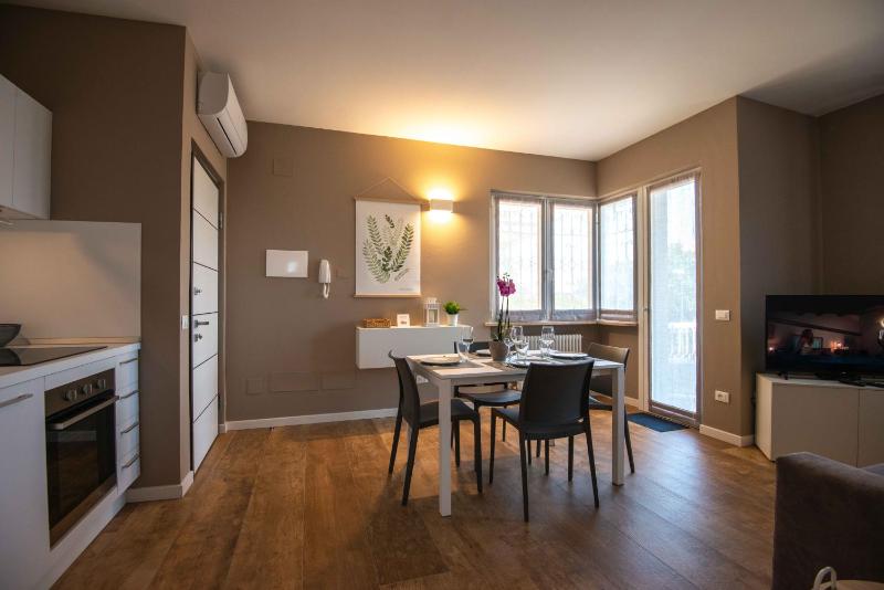 Sirmio Apartments - Narnia Stay - image 43