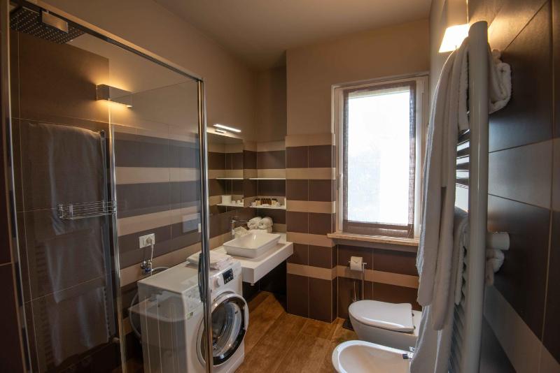 Sirmio Apartments - Narnia Stay - image 48