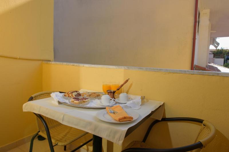 Double Room with Balcony image 3