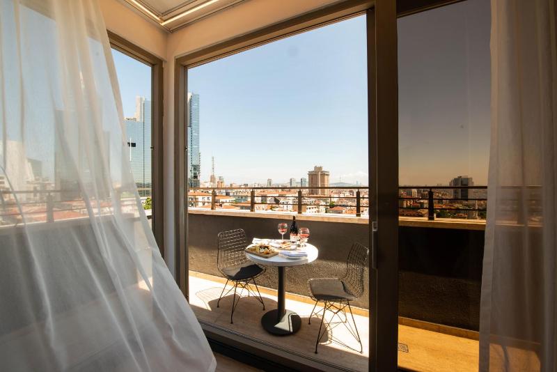 Suite with Balcony image 4